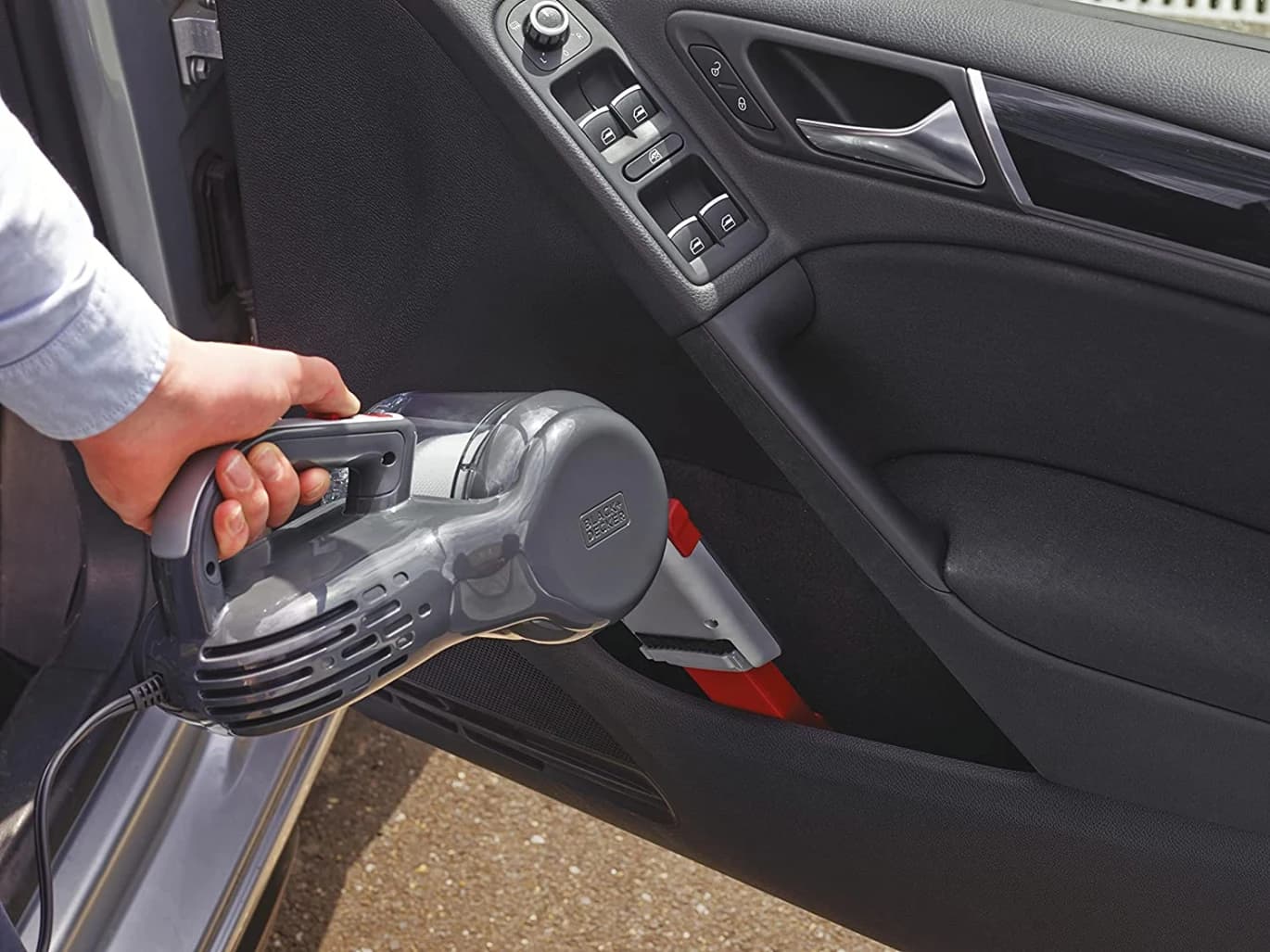 Black & Decker 12 Volt DC Hand Vacuum Cleaner